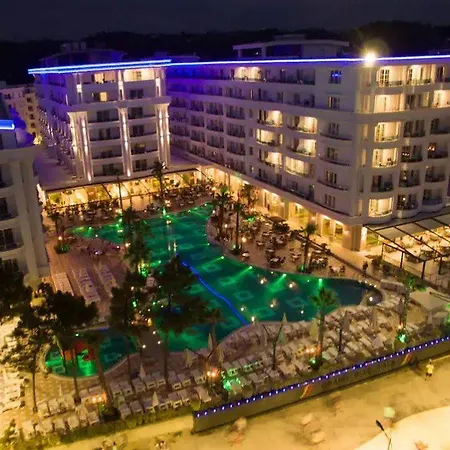 Grand Blue Fafa & 5*