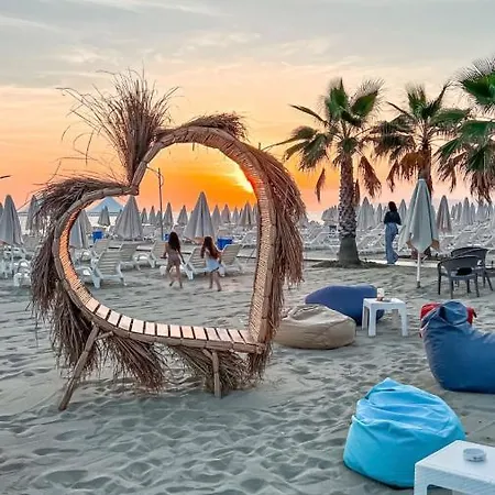 Grand Blue Fafa & Durres