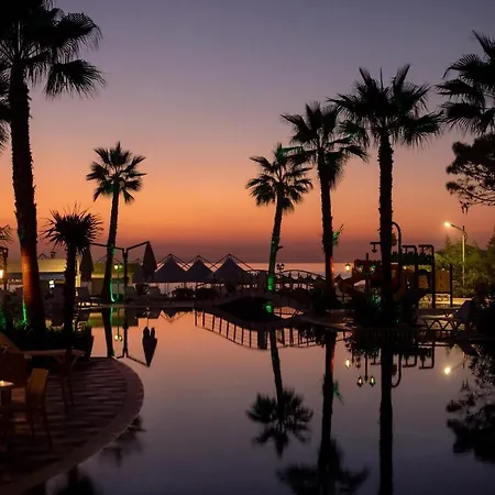 Grand Blue Fafa & Resort 5*