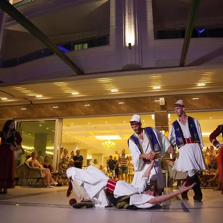 Grand Blue Fafa & Kryemëdhej