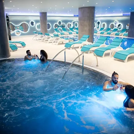 Grand Blue Fafa & Semesteranläggning (resort)