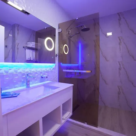 Grand Blue Fafa Resort&spa Resort Kryemëdhej
