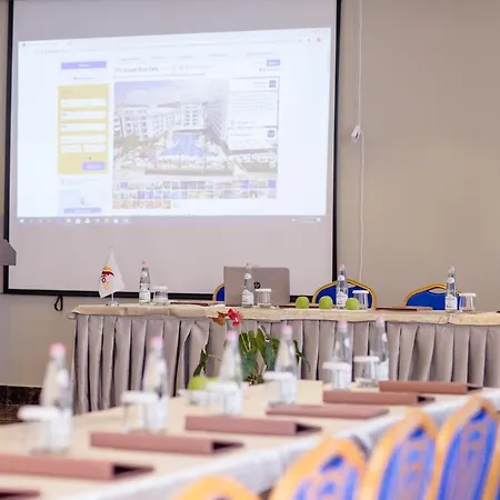 Grand Blue Fafa Resort&spa Kryemëdhej