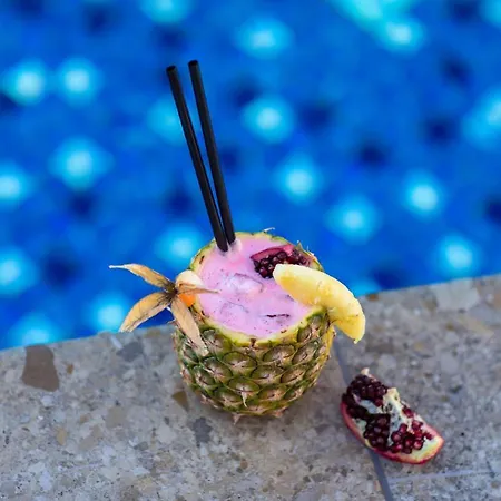 Grand Blue Fafa & Semesteranläggning (resort) Kryemëdhej