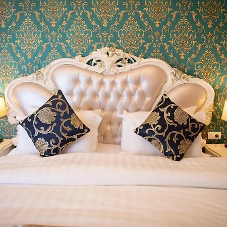 Grand Blue Fafa Resort&spa Kryemëdhej