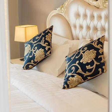 Grand Blue Fafa & Resort Kryemedhej