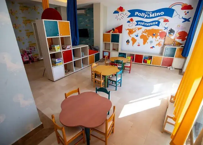 Grand Blue Fafa & Kryemëdhej