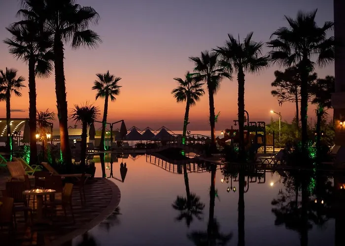 Grand Blue Fafa & Resort 5*