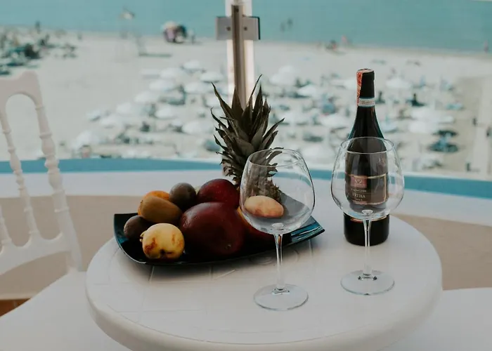 Grand Blue Fafa & Resort Kryemëdhej