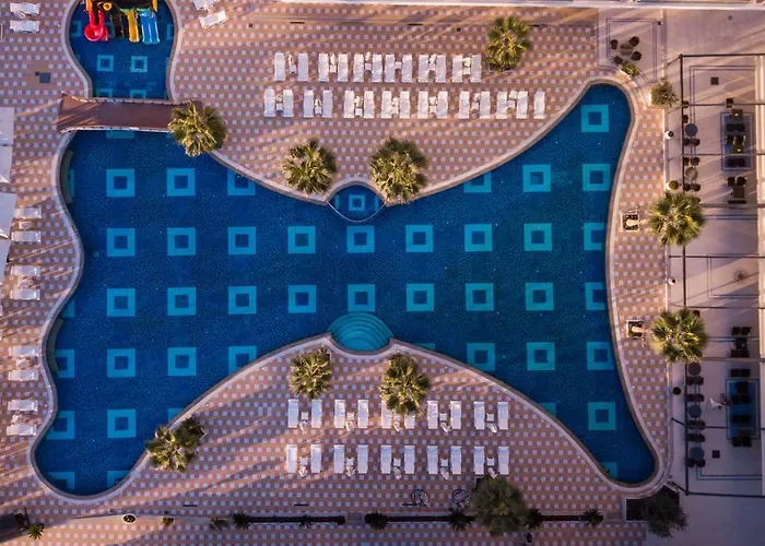 度假村 Grand Blue Fafa & 5*